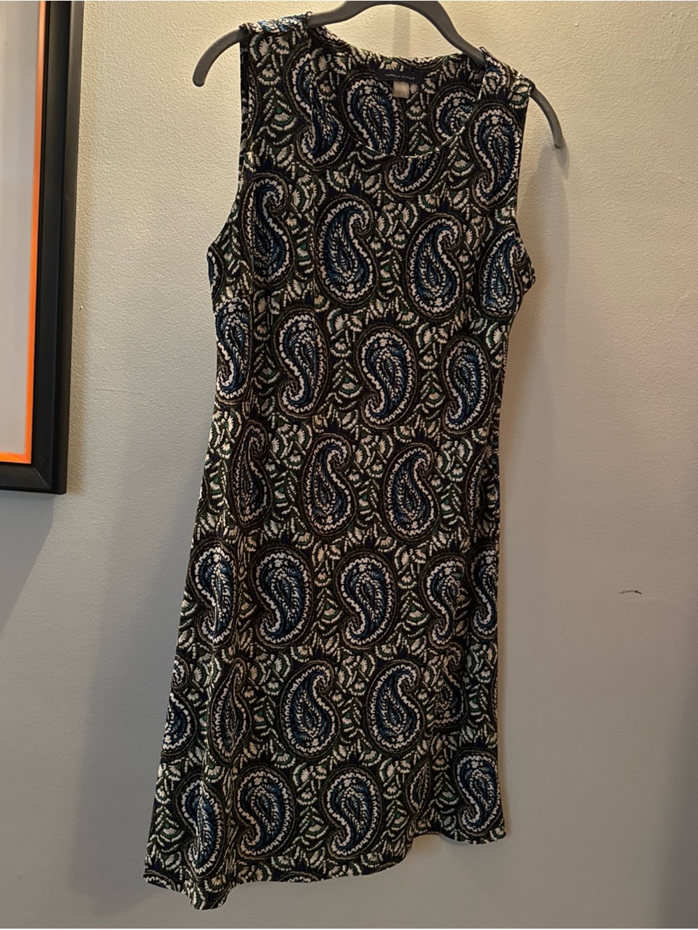 Tommy Hilfiger Sleeveless Paisley Shift Dress in Black and Navy